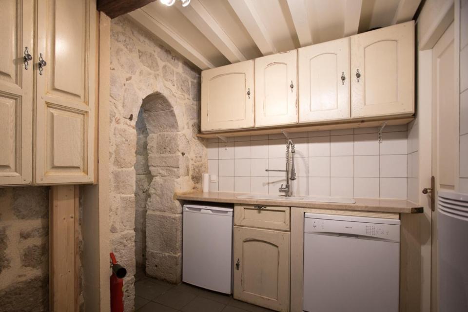 Chateau De Pleneselve Bon-Encontre Buitenkant foto