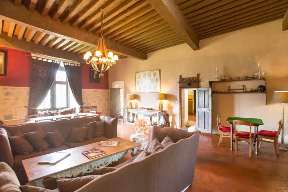 Chateau De Pleneselve Bon-Encontre Buitenkant foto